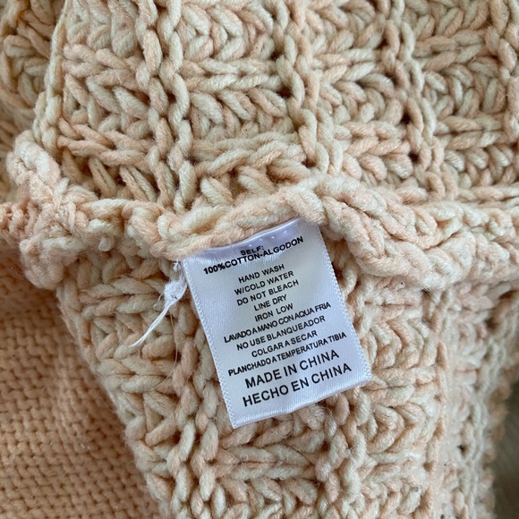 Beige & Pink Knit Pocketed Sweater by Listicle. VICI Collection. Size M. - Picture 5 of 5